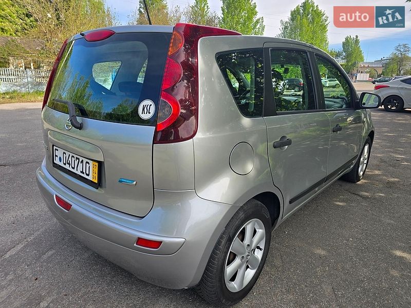 Хэтчбек Nissan Note 2011 в Киеве