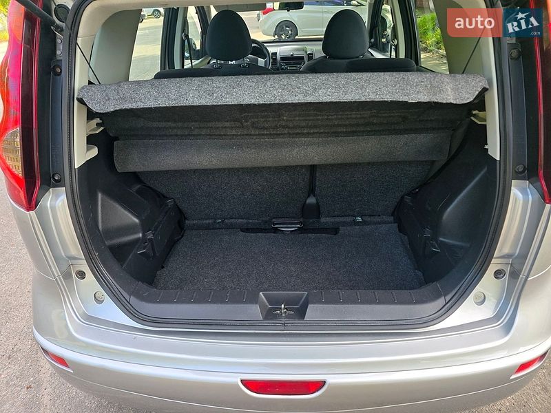Хэтчбек Nissan Note 2011 в Киеве