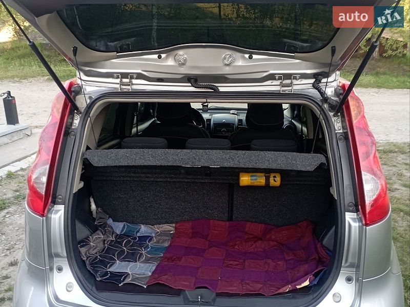 Хэтчбек Nissan Note 2007 в Хмельницком
