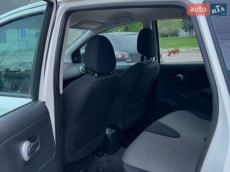 Хетчбек Nissan Note 2011 в Переяславі