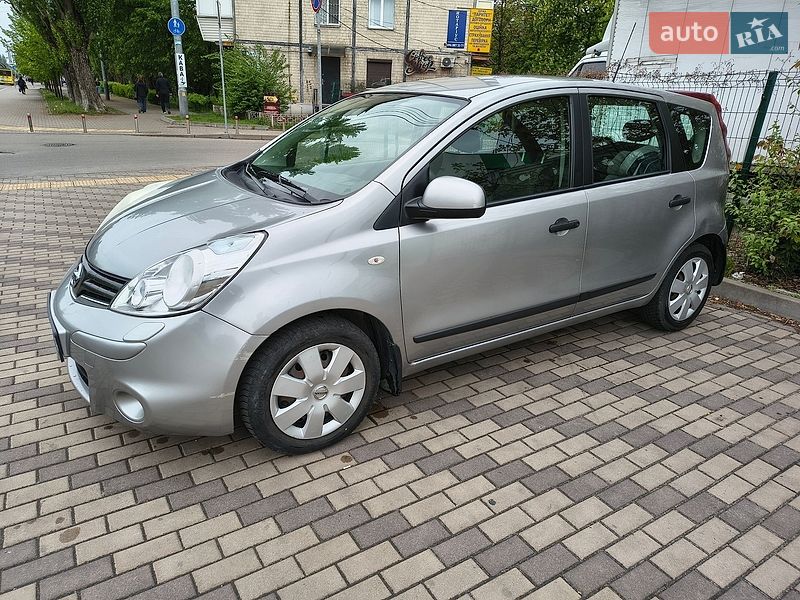 Хетчбек Nissan Note 2011 в Києві фото 3 Хетчбек Nissan Note 2011 в Києві