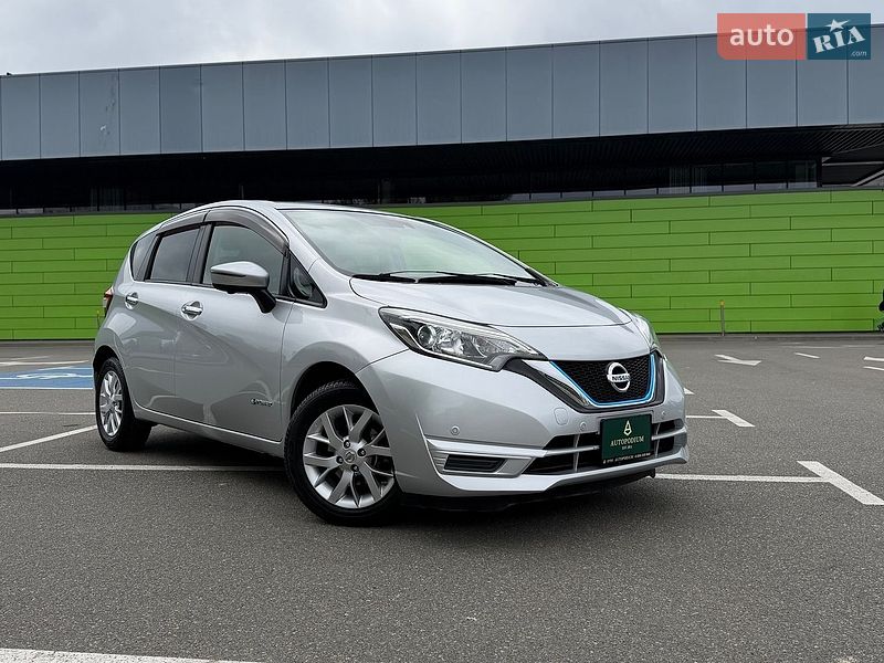 Хэтчбек Nissan Note 2016 в Киеве