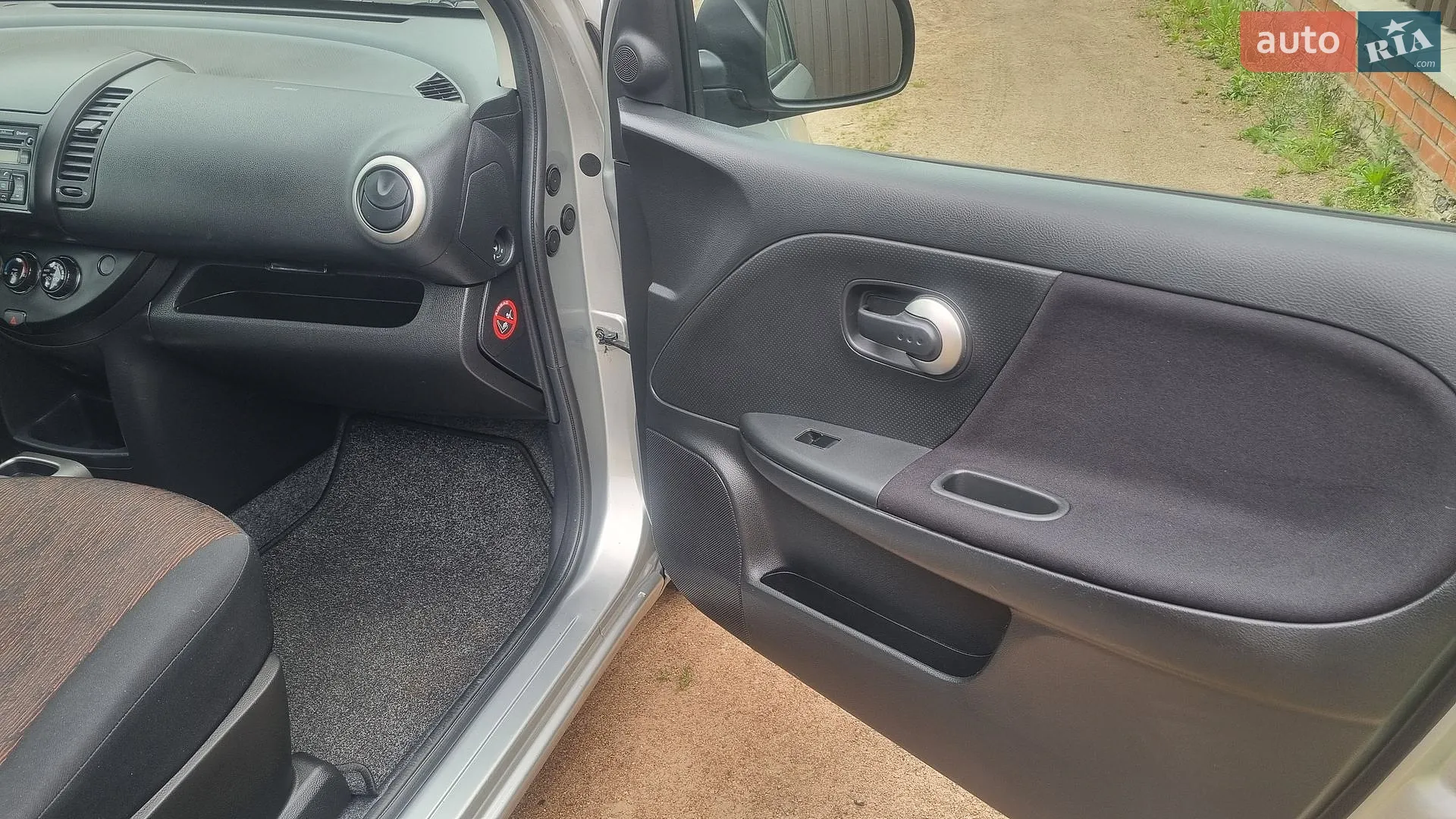 2010 Nissan Note - мініатюра 38