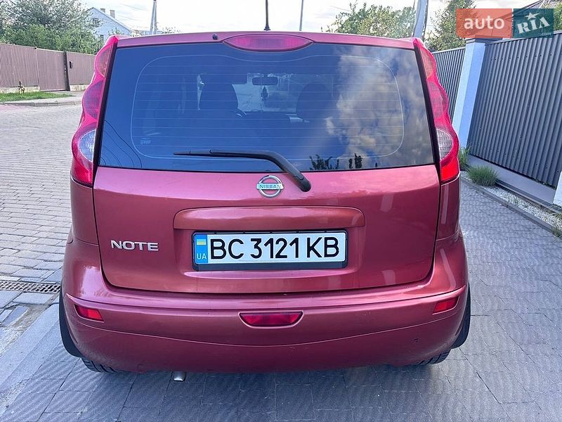 Хэтчбек Nissan Note 2008 в Львове