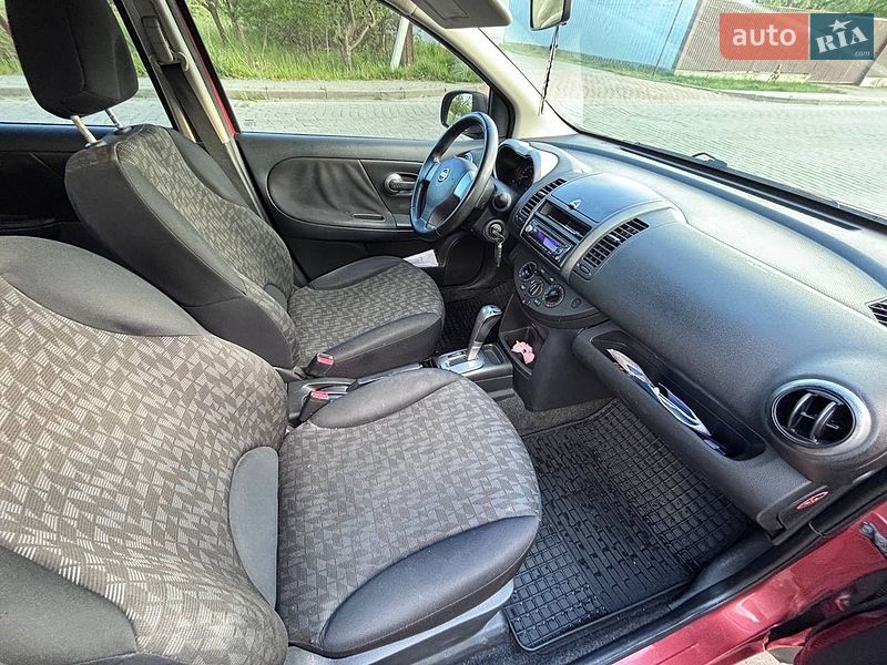 Хэтчбек Nissan Note 2008 в Львове