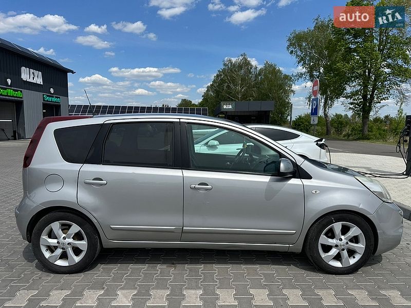 Хэтчбек Nissan Note 2009 в Владимире