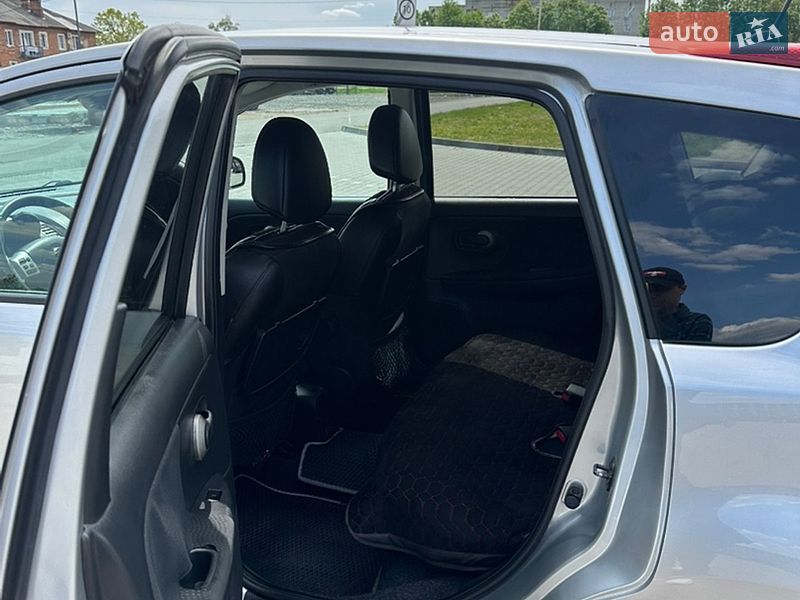 Хетчбек Nissan Note 2009 в Володимирі
