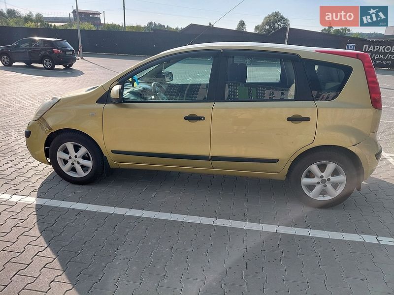 Хэтчбек Nissan Note 2006 в Ирпене
