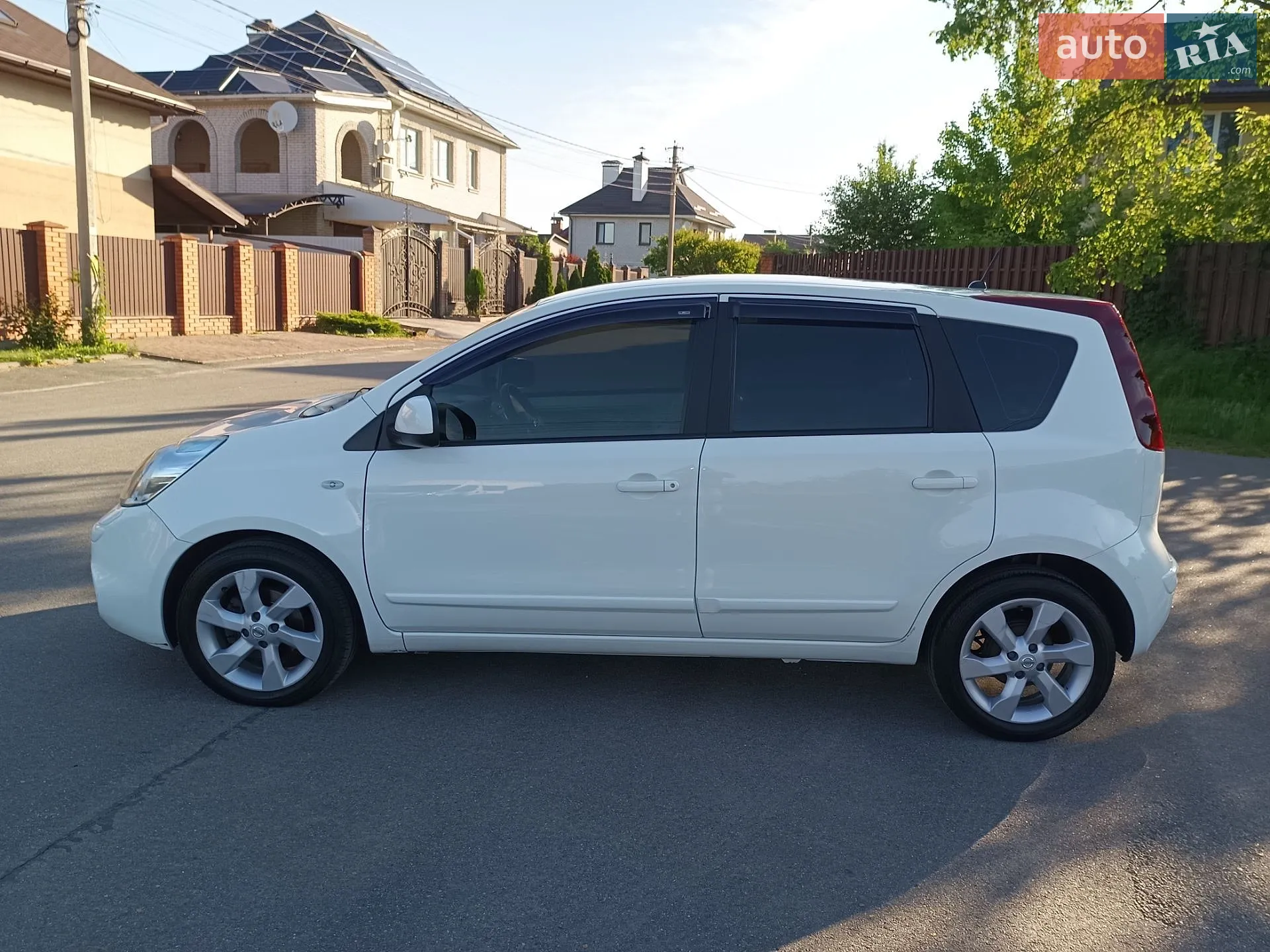 2010 Nissan Note - мініатюра 2
