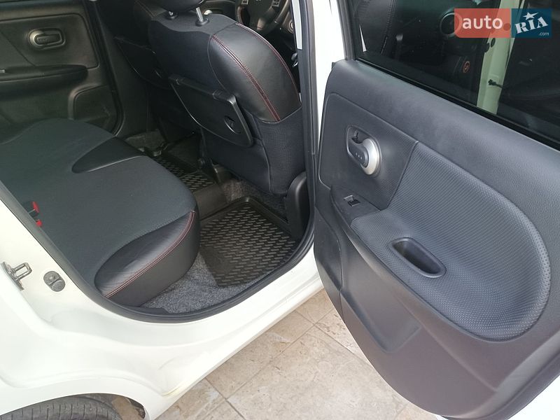Хетчбек Nissan Note 2010 в Борисполі