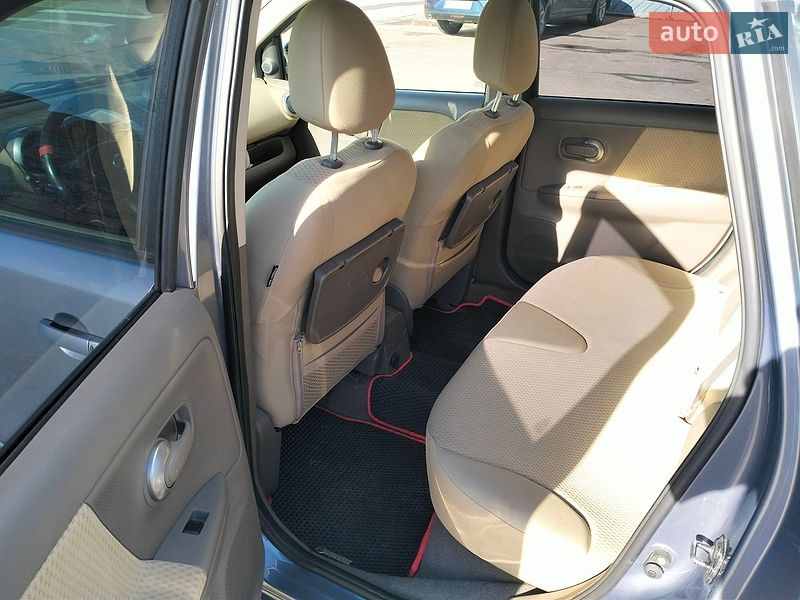 Хэтчбек Nissan Note 2007 в Житомире