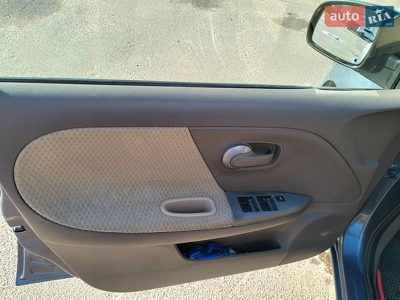 Хэтчбек Nissan Note 2007 в Житомире
