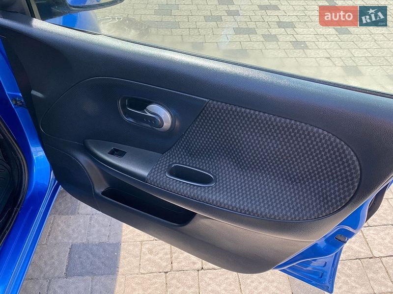 Хэтчбек Nissan Note 2006 в Ровно