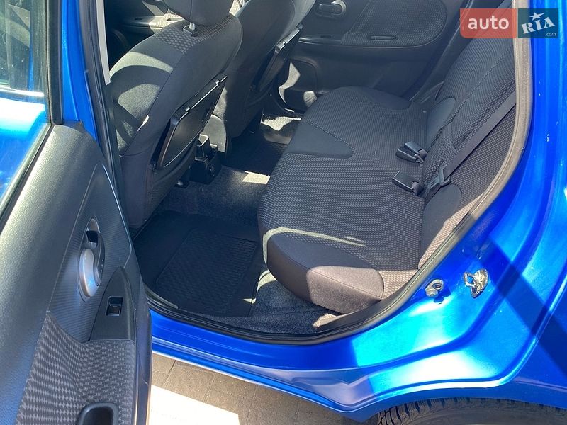 Хэтчбек Nissan Note 2006 в Ровно