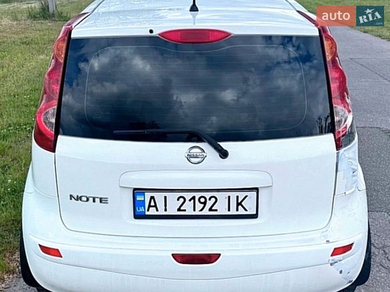 Хэтчбек Nissan Note 2012 в Киеве