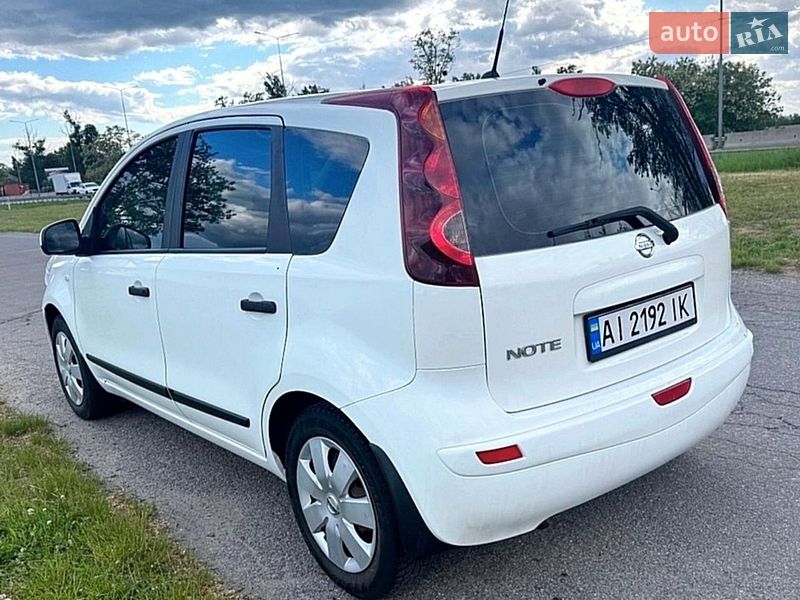 Хэтчбек Nissan Note 2012 в Киеве