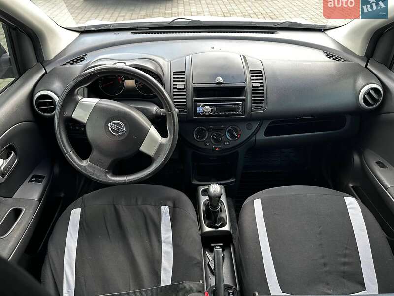 Хэтчбек Nissan Note 2011 в Одессе