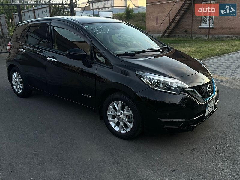 Хэтчбек Nissan Note 2018 в Киеве