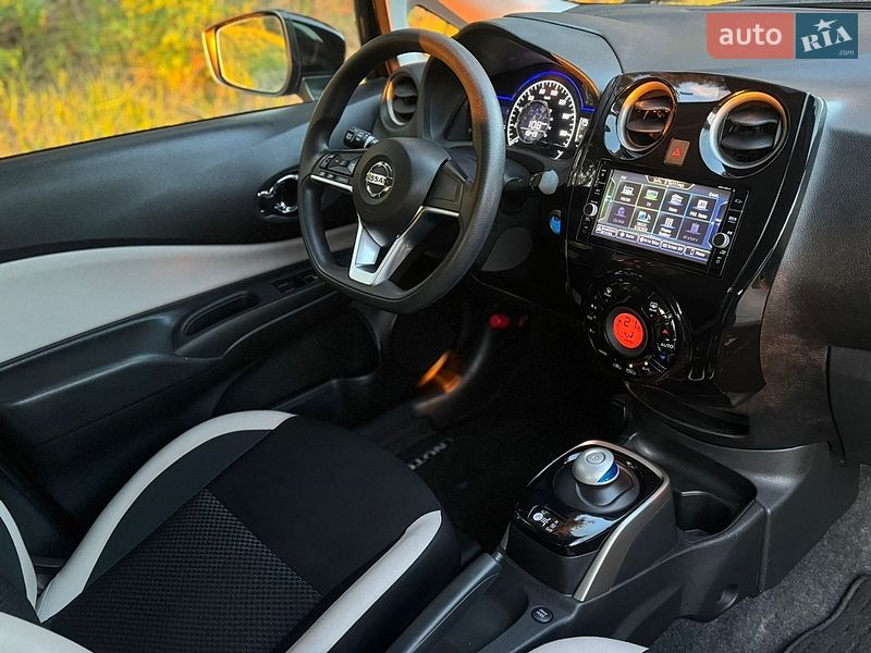 Хэтчбек Nissan Note 2018 в Киеве