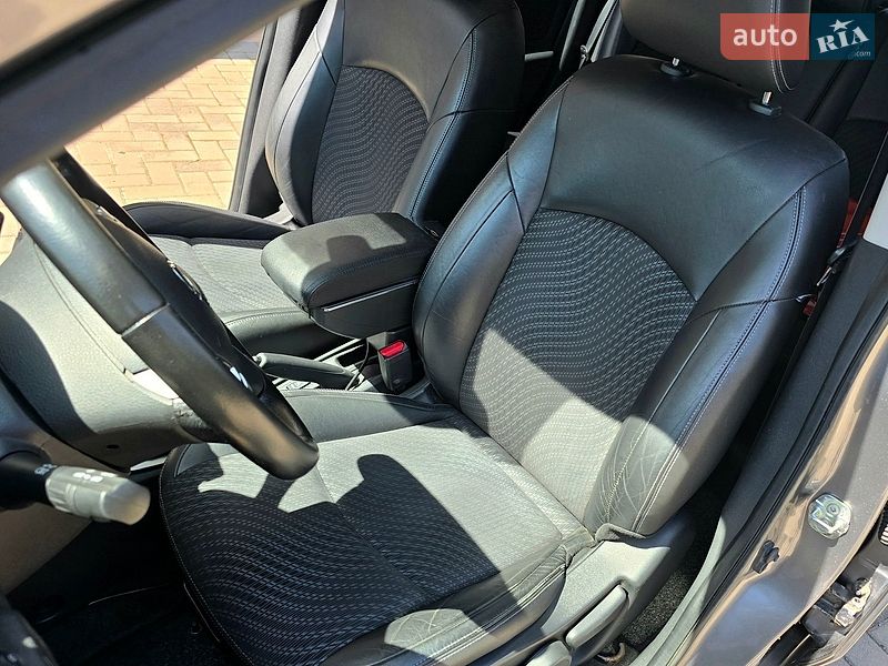 Хэтчбек Nissan Note 2014 в Харькове