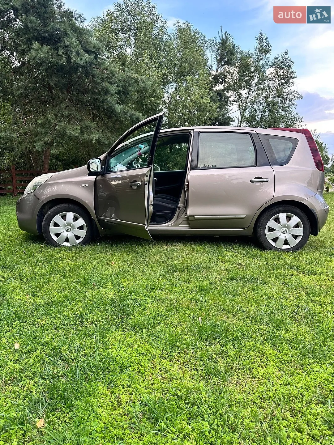 2011 Nissan Note - мініатюра 2