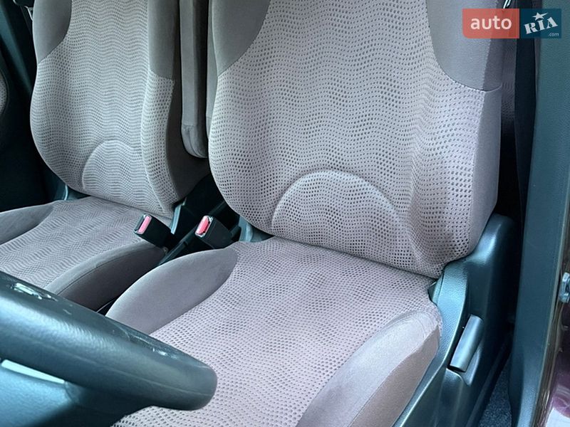 Хетчбек Nissan Note 2010 в Одесі