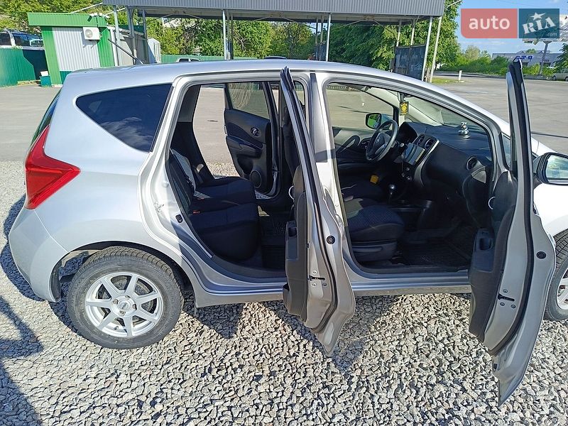 Хэтчбек Nissan Note 2015 в Малине