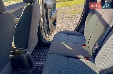 Хэтчбек Nissan Note 2015 в Малине