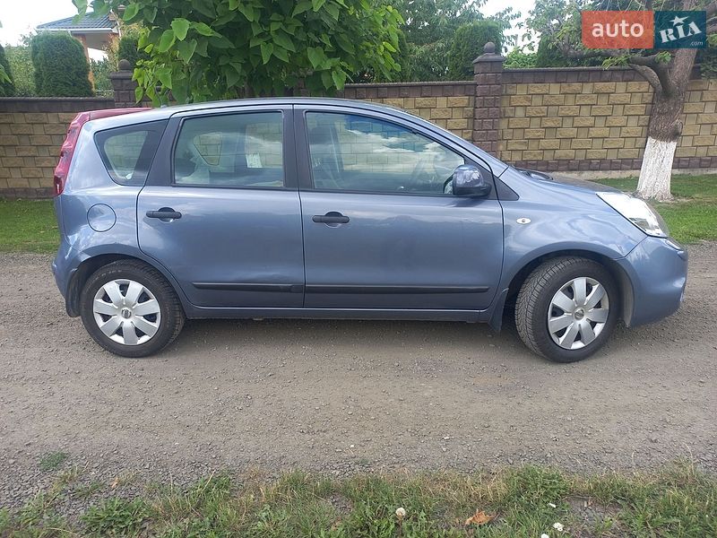 Хэтчбек Nissan Note 2009 в Луцке