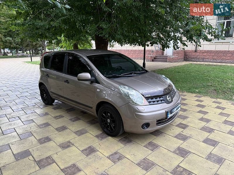 Хэтчбек Nissan Note 2008 в Кривом Роге