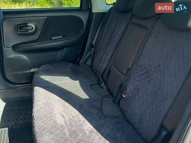 Хетчбек Nissan Note 2010 в Надвірній