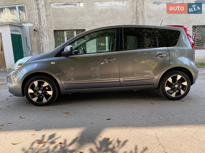 Хэтчбек Nissan Note 2012 в Виннице