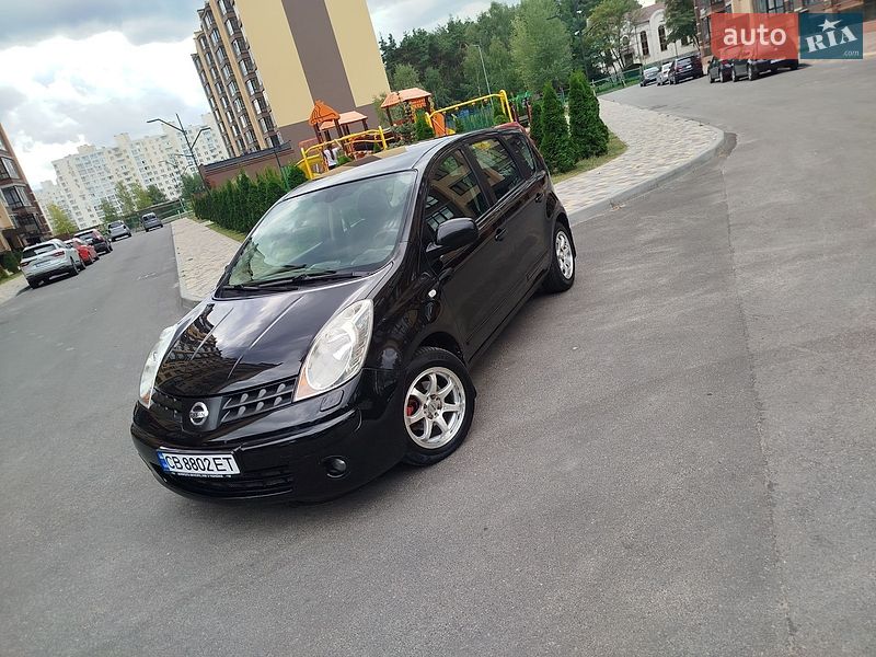 Хэтчбек Nissan Note 2008 в Чернигове