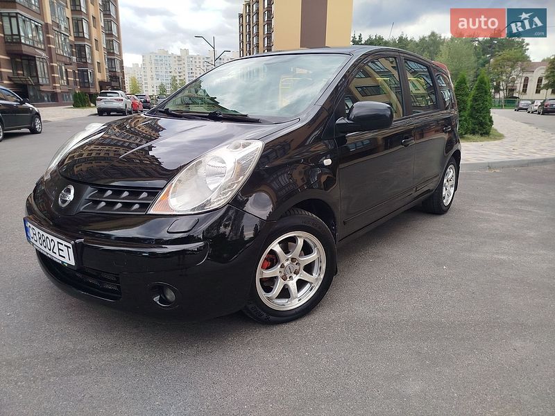 Хэтчбек Nissan Note 2008 в Чернигове