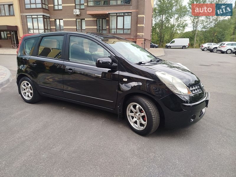 Хэтчбек Nissan Note 2008 в Чернигове
