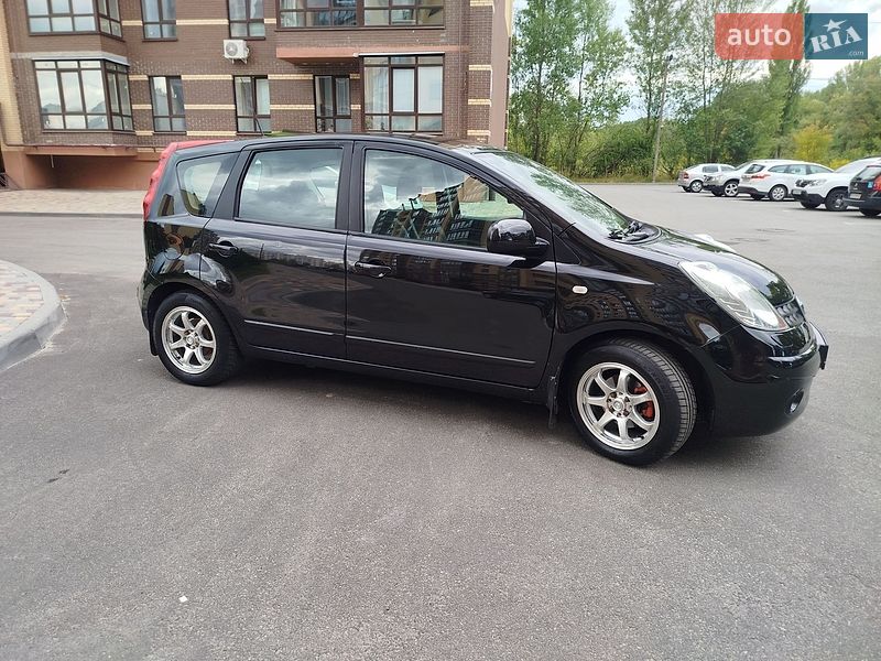 Хэтчбек Nissan Note 2008 в Чернигове