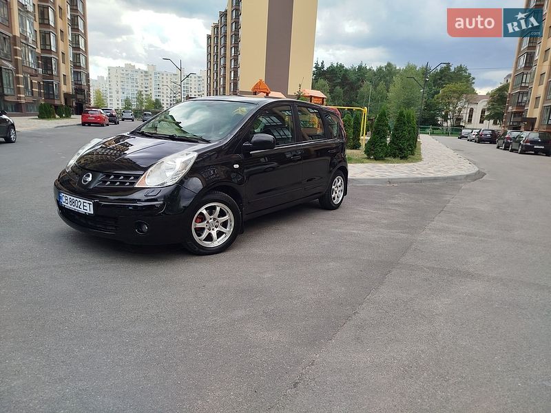 Хэтчбек Nissan Note 2008 в Чернигове