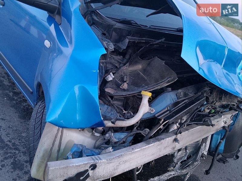 Хэтчбек Nissan Note 2006 в Херсоне
