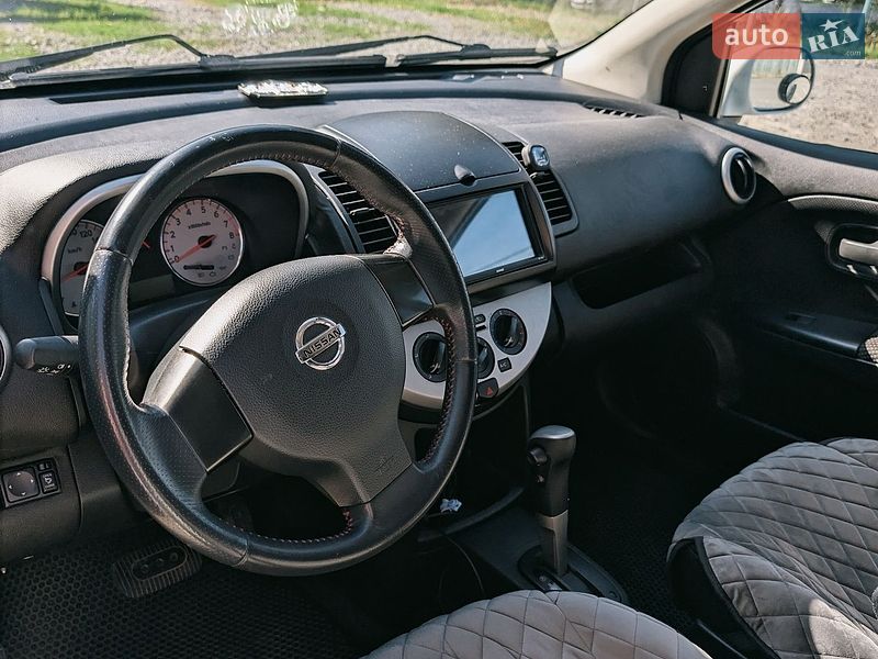 Хэтчбек Nissan Note 2011 в Деражне фото 8 Хэтчбек Nissan Note 2011 в Деражне