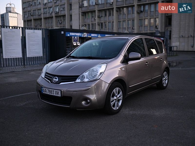 Хэтчбек Nissan Note 2010 в Киеве