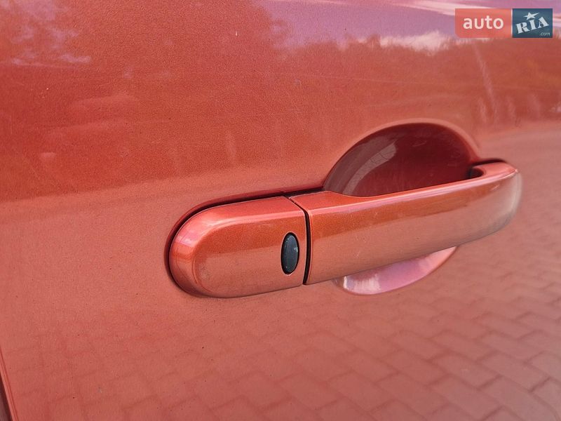 Хетчбек Nissan Note 2006 в Житомирі