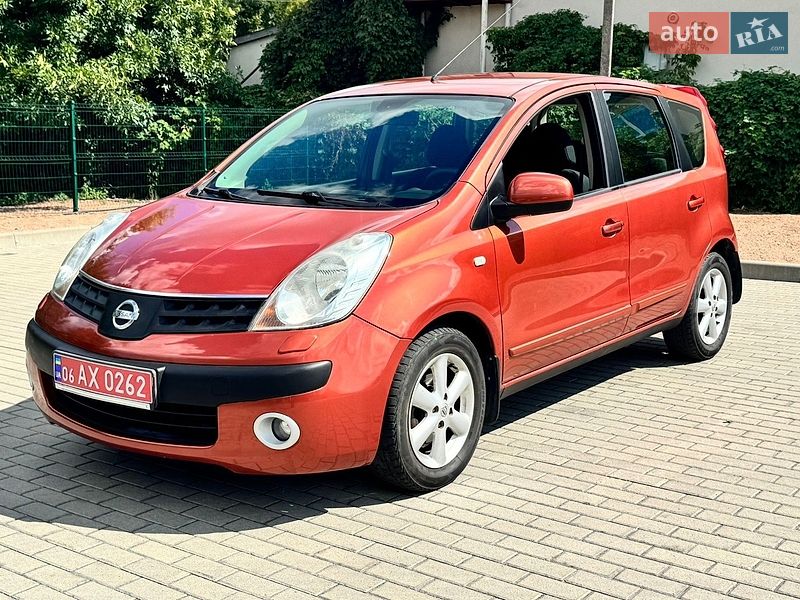 Хетчбек Nissan Note 2006 в Житомирі