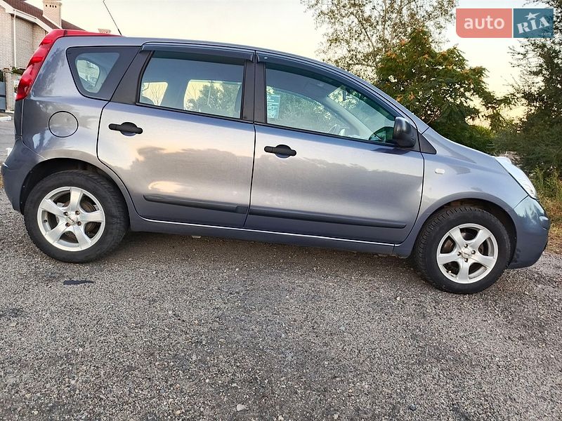 Хэтчбек Nissan Note 2008 в Днепре
