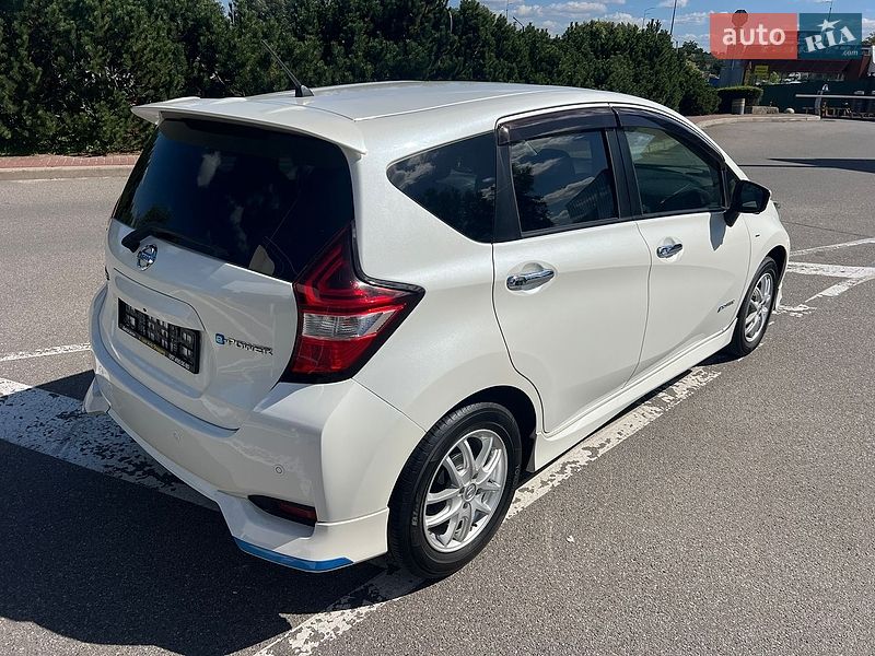 Хэтчбек Nissan Note 2018 в Киеве