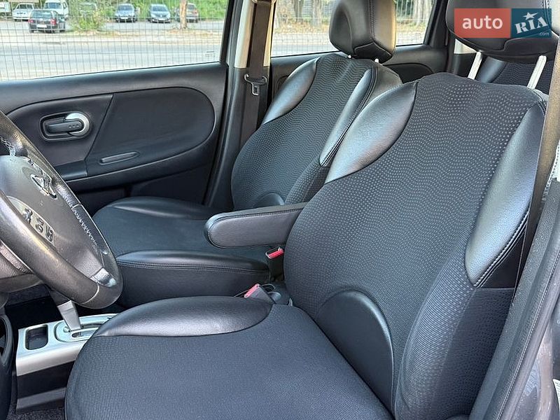 Хэтчбек Nissan Note 2012 в Виннице