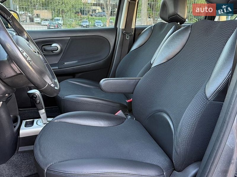 Хэтчбек Nissan Note 2012 в Виннице