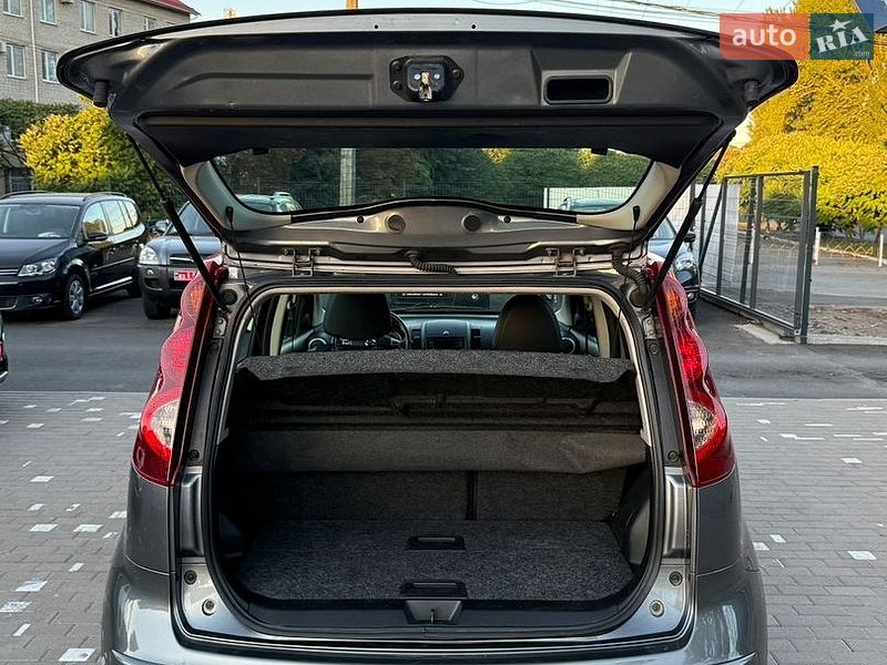 Хэтчбек Nissan Note 2012 в Виннице