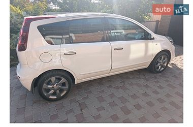 Хэтчбек Nissan Note 2011 в Виннице