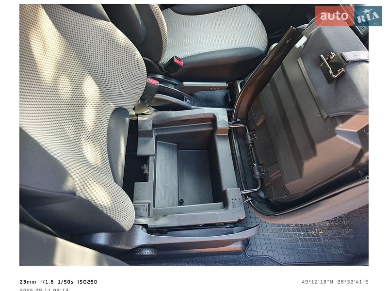 Хэтчбек Nissan Note 2011 в Виннице