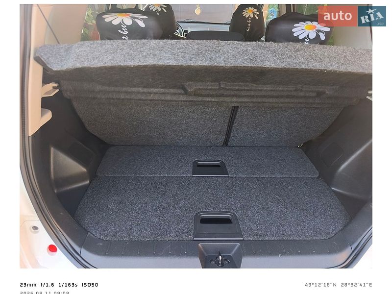 Хэтчбек Nissan Note 2011 в Виннице